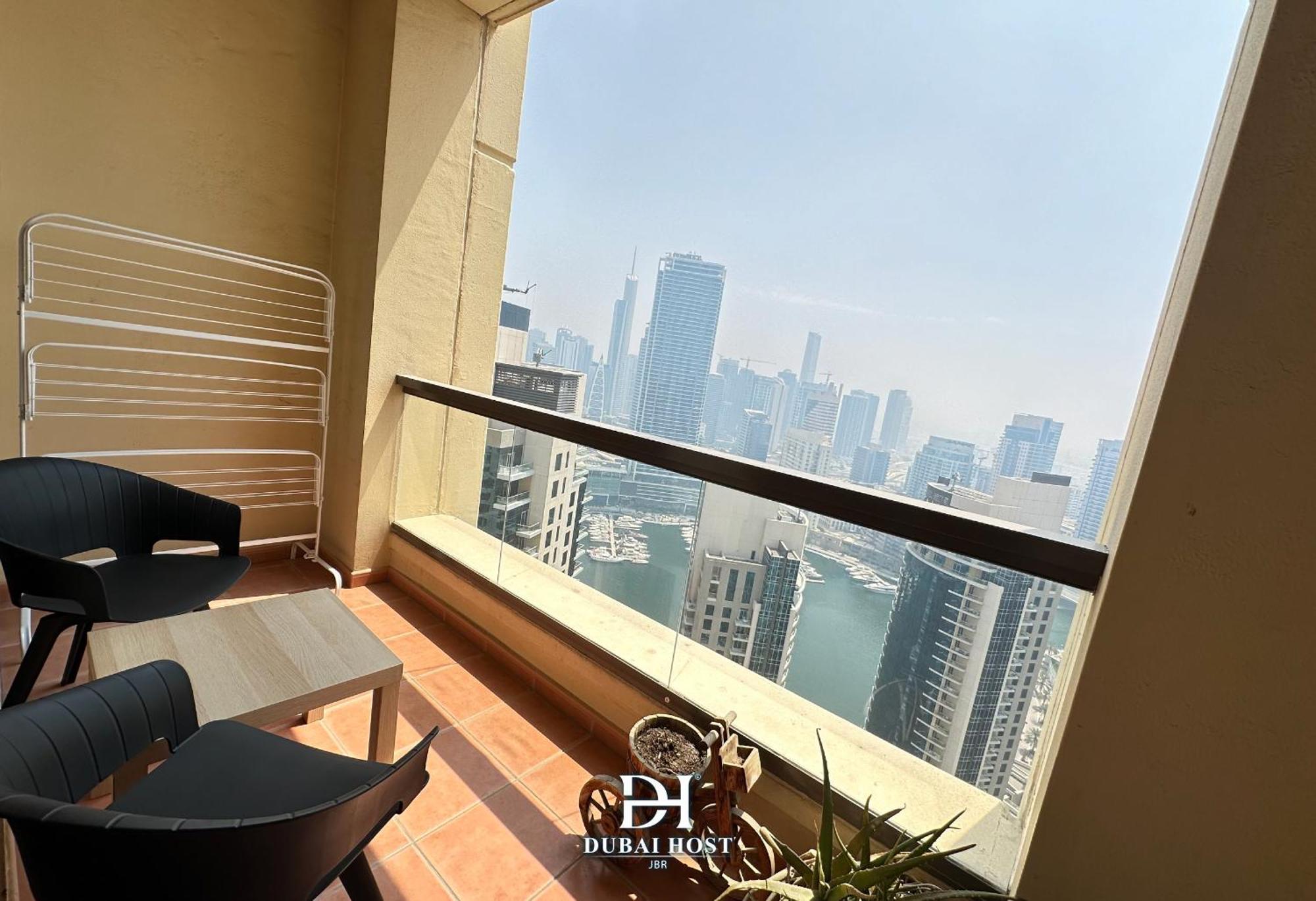 Host - Beach Jbr Hostel